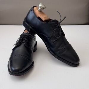 Allen Edmonds Clifton leather cap toe oxford Size 8 D Black